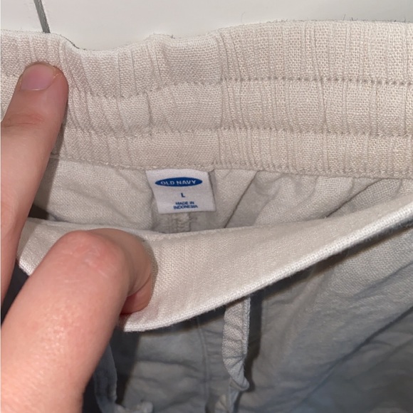 Old Navy Linen Shorts - Picture 2 of 2